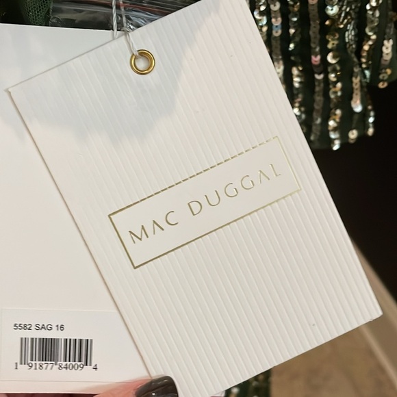 NWT MAC DUGGAL Size 16 Elegant Green Beaded Cocktail Dress - Picture 6 of 9